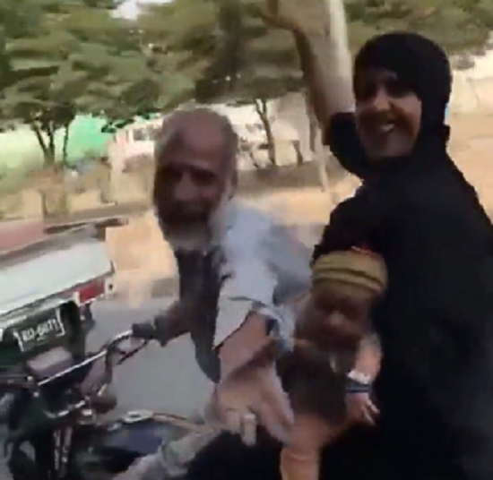 バイクで家族旅行って、このテンションはヤバすぎるだろｗ