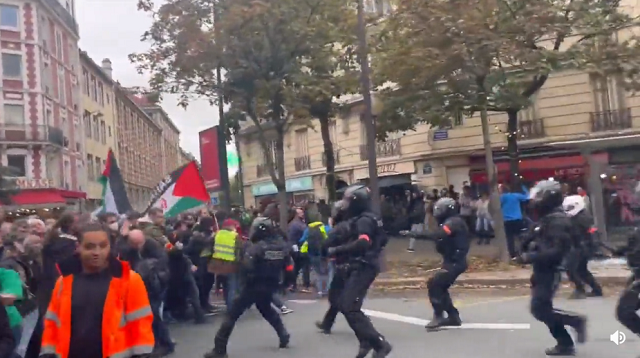 フランスで暴動が起こると警察が駆け付けたが手も足も出せない状況に！　これでは引き下がるしかないｗ