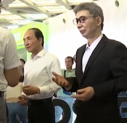 中国製の「人間そっくりのロボット」が世界ロボット会議で話題をさらう！（2つの動画）