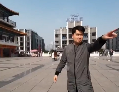 中国の重慶の街並みが複雑すぎて今何階にいるのか分からなくなるようです！ｗ