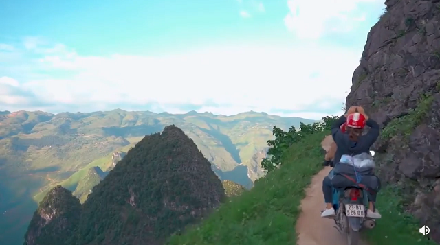 ベトナムのもっとも危険な山道をバイクで旅をするとこんな感じ！（2つのビデオ）