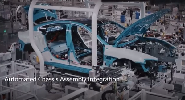 Xiaomi の自動車工場では 76 秒ごとに１台の新車が生産されているようです！ｗ