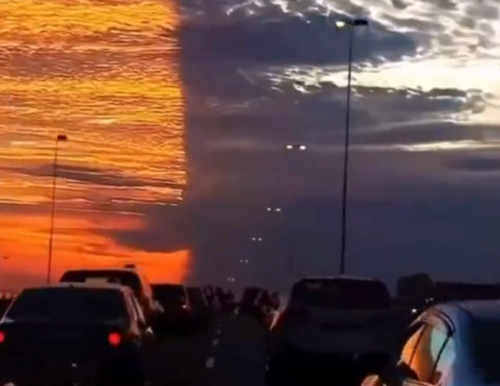 フロリダの空を夕日と夜に真っ二つに分割した奇妙な光景！