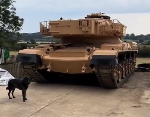 チーフテン戦車で通勤しようとすると朝一の始動はけっこう大変そうです！ｗ