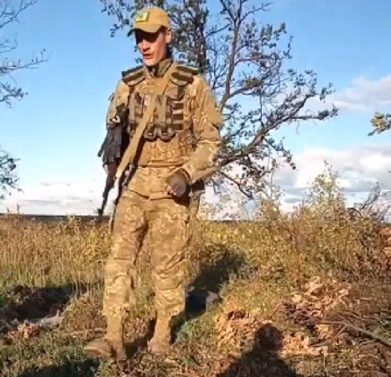 ロシア軍が遺棄していった兵器を見つけたウクライナ兵は目を疑うことに…ｗ　マジで？