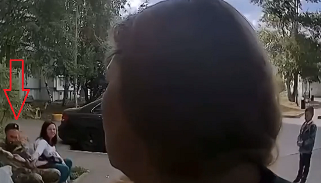 【アタオカ】ロシアの兵士は子供たちが喜ぶと思い手榴弾を投げ爆発させてみた！ｗ