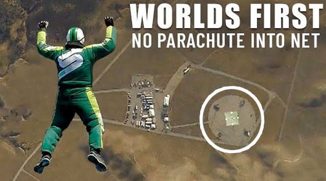 パラシュート無しで25,000フィートの高さからジャンプしてネットに飛び込み生き延びたとんでもない挑戦した男！！（2つの動画）
