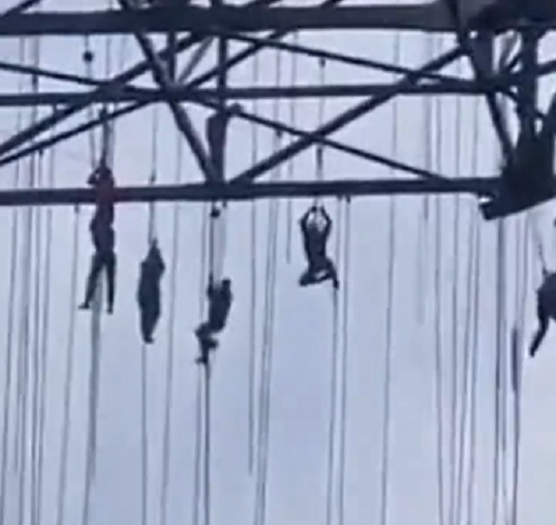 ブラジルの建設作業員たちが500フィートの高さでぶら下がったまま救助を待っている光景！