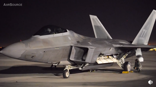 「F-22ラプター」のエンジン始動するときの様子と音はこんな感じ！　なんかカッコいい