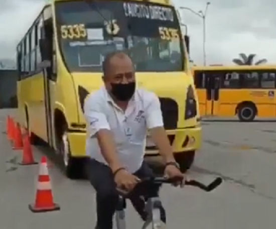 バス会社が運転手たちに「自転車」がどれだけ怖いおもいをしているか分からせることにしました！ｗ