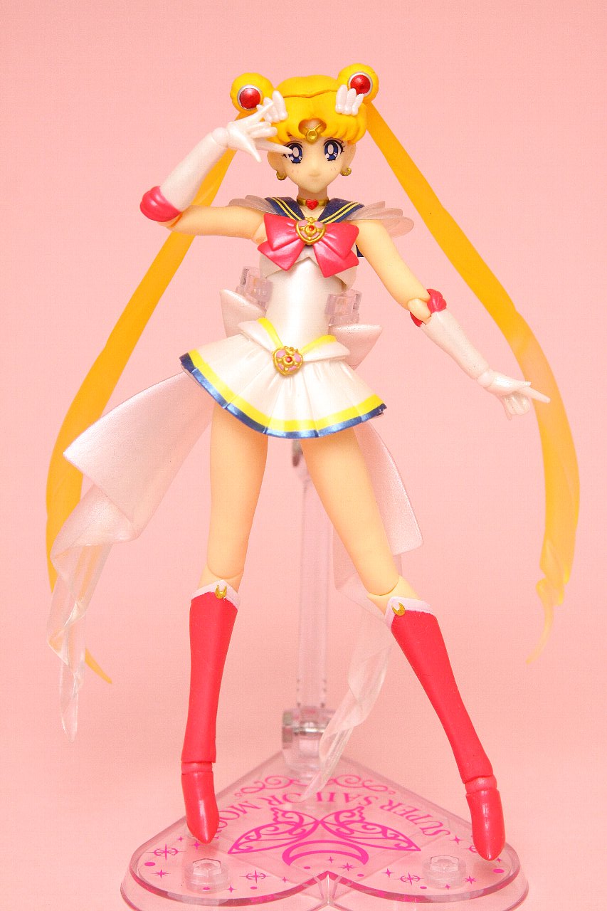 FIGUARTS フィギュアーツ Zero スーパーセーラームーン フィギュア