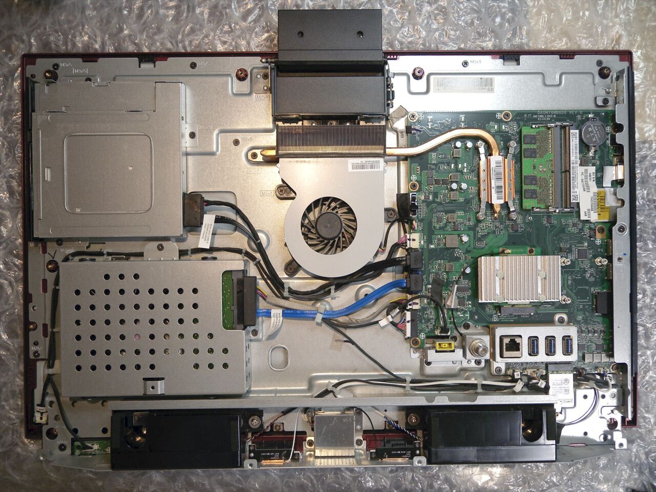 NEC All-in-one DA770/GAR PC-DA770GARのHDD取り出し : パソコン NEC All-in-one DA770/GAR PC-DA770GARのHDD取り出し : パソコン