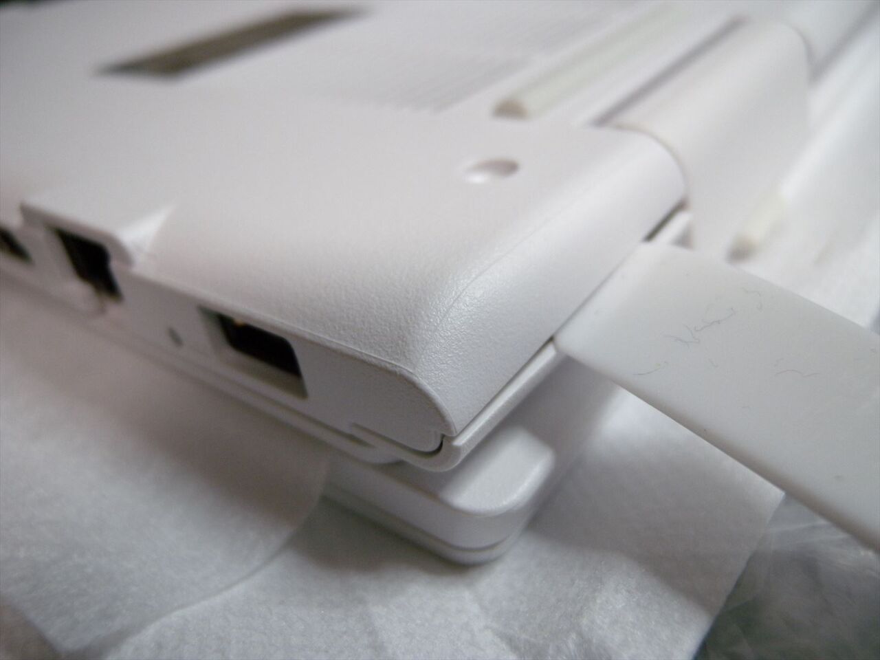 NEC Lavie PC-N1565AAW の分解、SSD交換 : パソコンホームドクター