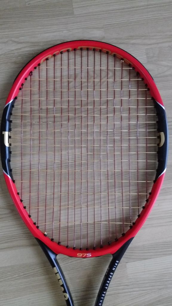 テニス サンファストのガット張り機 渋谷ピチパンアーモンズ