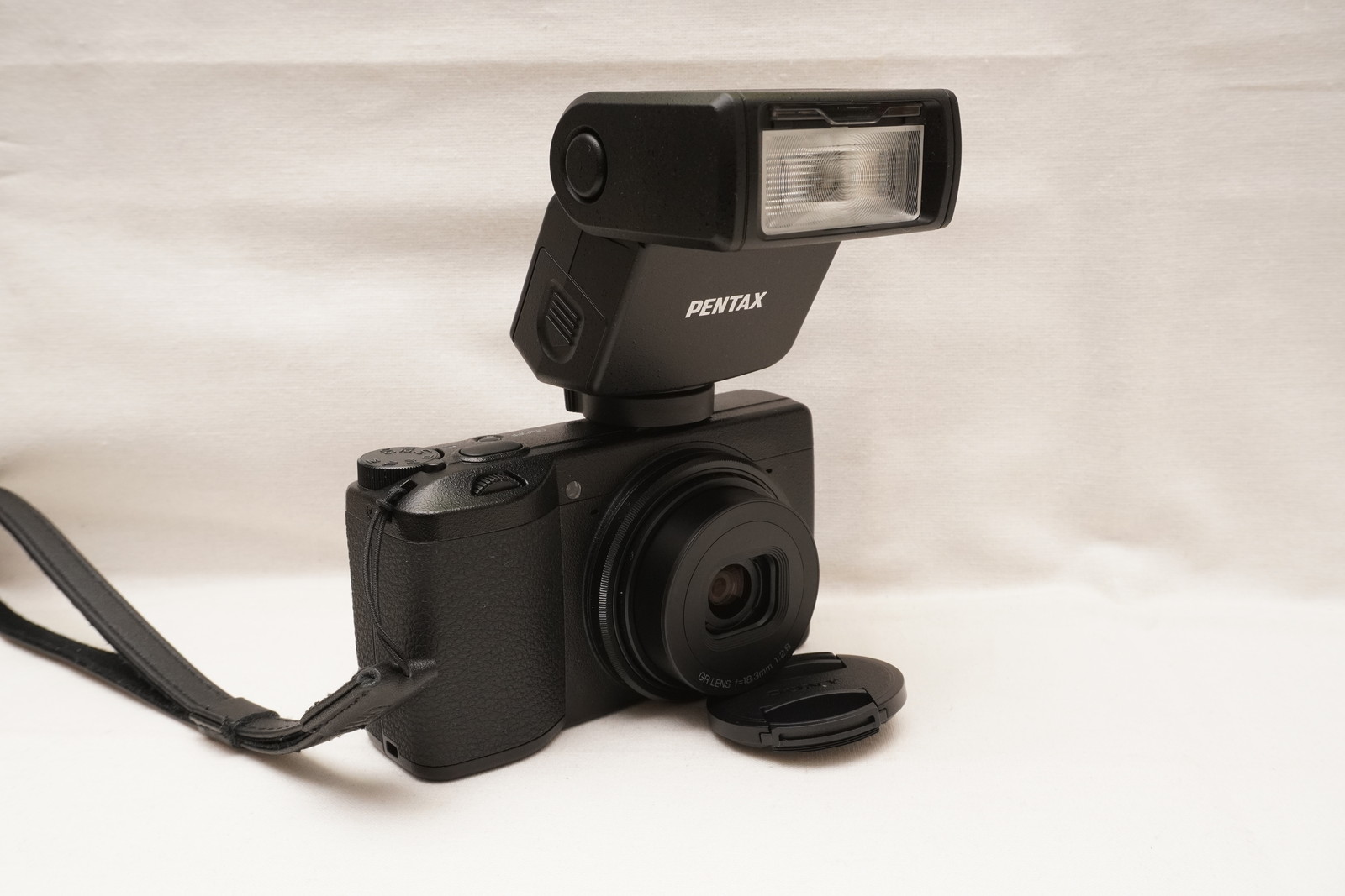 RICOH GR III用に「PENTAX オートフラッシュ AF201FG」を購入 RICOH GR III用に「PENTAX オートフラッシュ AF201FG」を購入