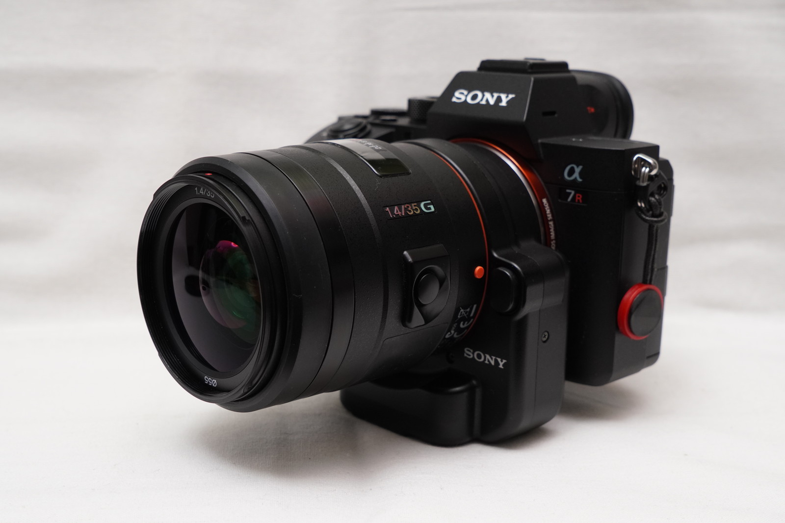 SAL35F14G 単焦点レンズ　フィルター付き SAL35F14G 単焦点レンズ フィルター付き 【公式通販】