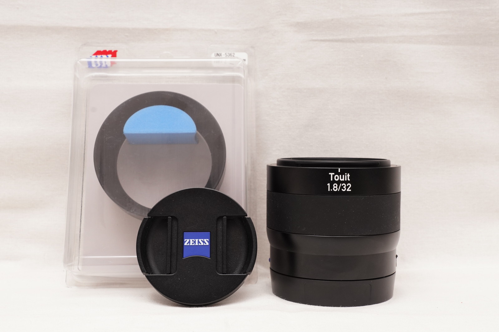 【ほぼ新品】ZEISS Touit 2.8/12 Eマウント UVフィルター付 Amazon | カールツァイス Carl Zeiss 単焦点レンズ Touit 2.8/12