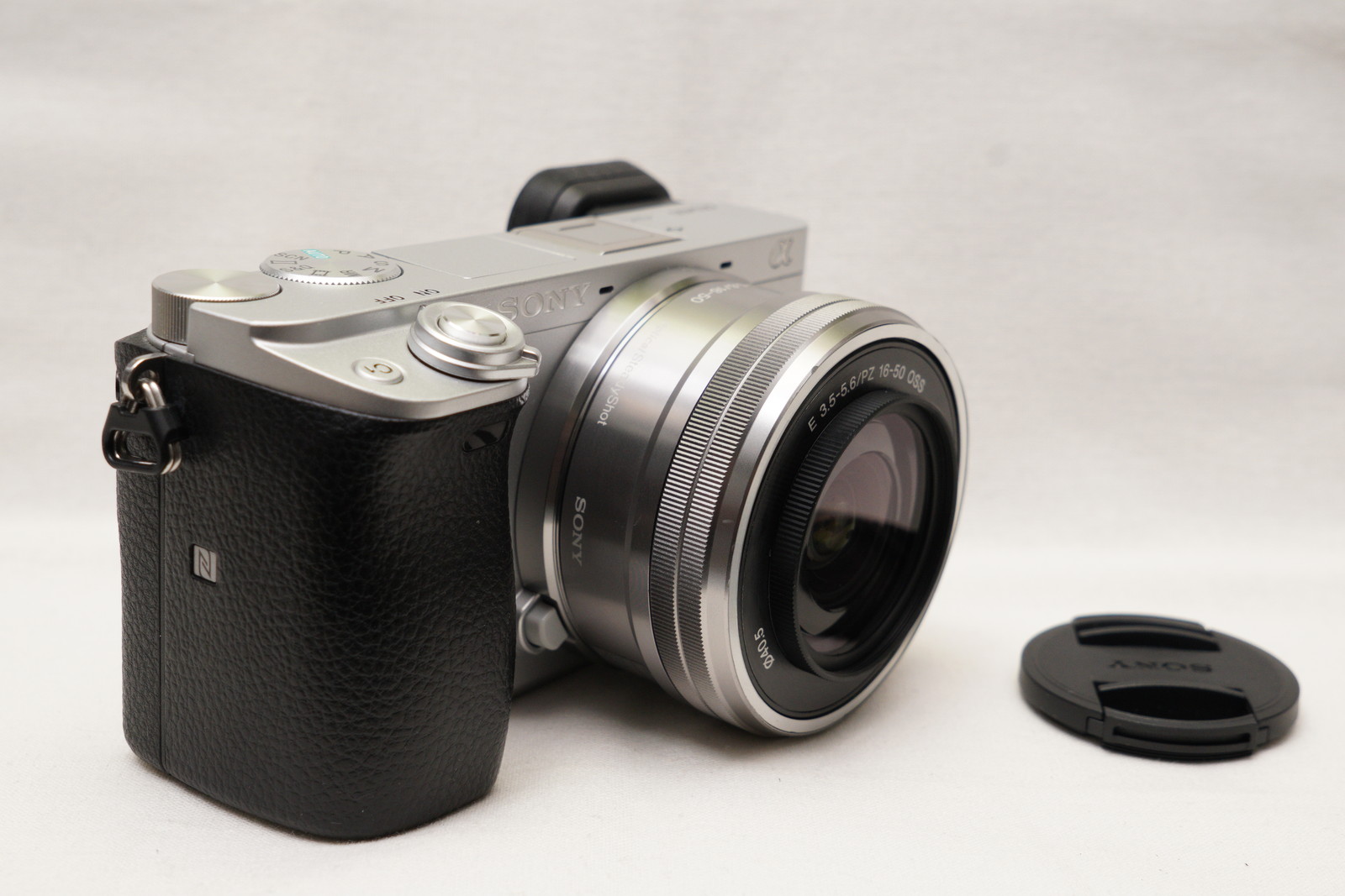 SONY α6400 シルバー ソニー SONY ミラーレス一眼カメラ α6400 ボディ ILCE-6400