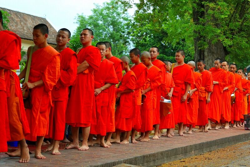 托鉢 : 東南アジアを旅したい