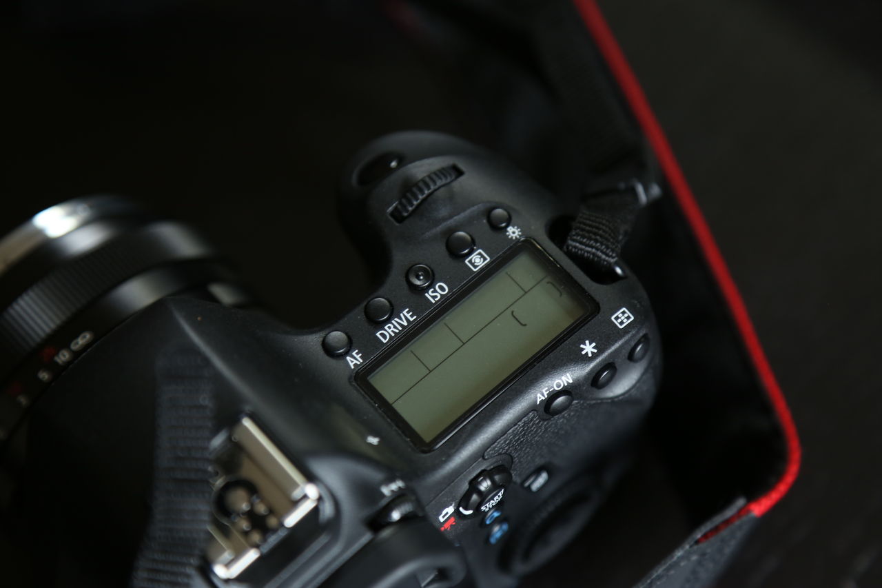 機材】軽量で扱いやすいエントリフルサイズ EOS 6Dを購入しました