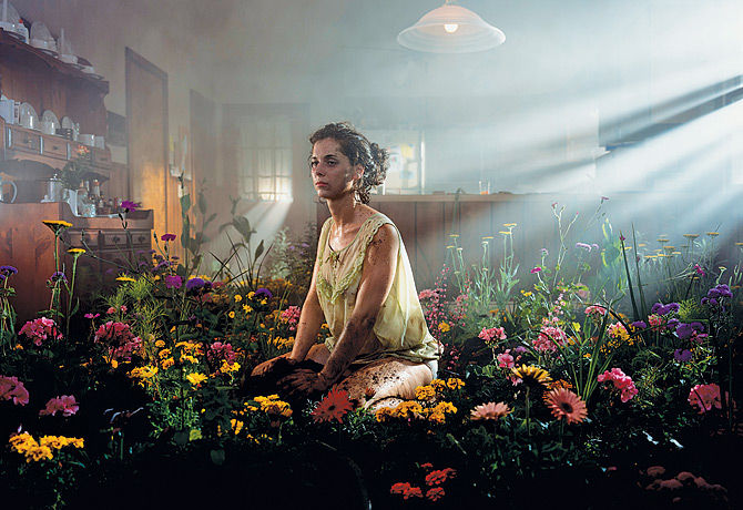 Gregory Grewdson グレゴリー・クリュードソン : About the art