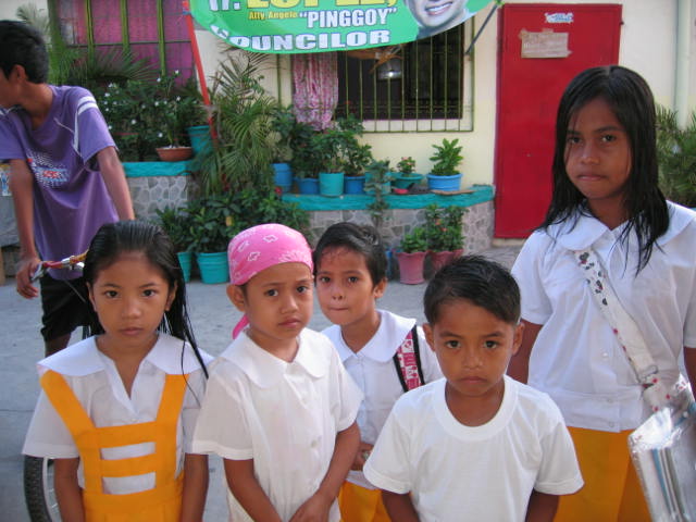 10年06月16日 フィリピン 子供の図書館 パガサ