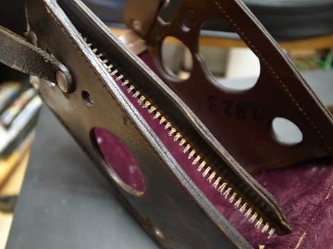 R7065729