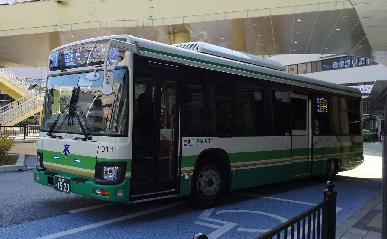 高槻市営バス 011(大阪230あ1520) : 三度のメシよりバスが好きな人のブログ