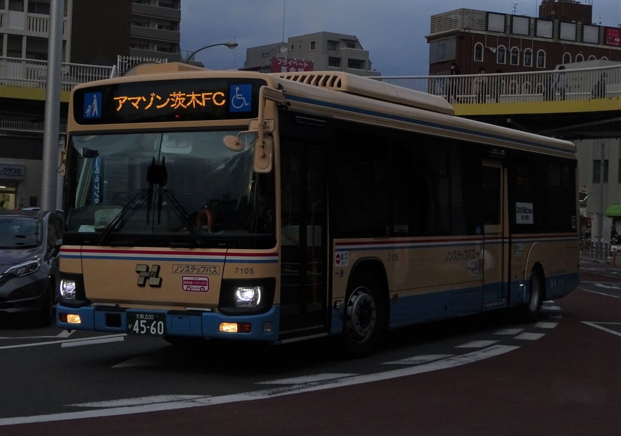 阪急バス 7105(大阪200か4560) : 三度のメシよりバスが好きな人のブログ