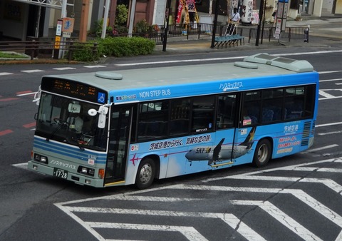 バズ 310a4fbb-s.jpg