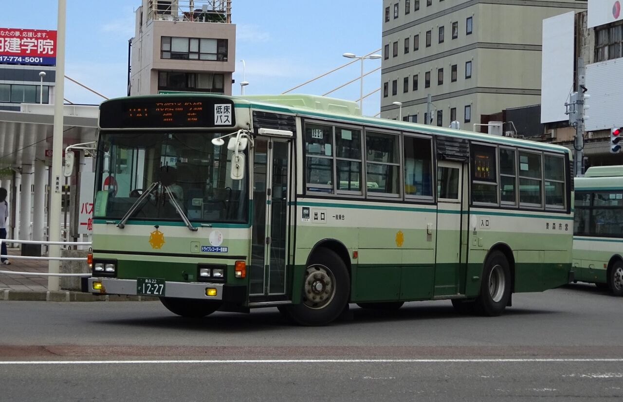 青森市営バス 市章 飛び付き
