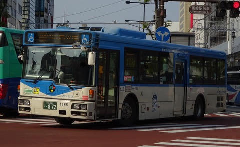 704c706c-s.jpg