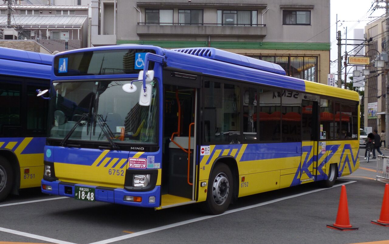 近鉄バス 6752(和泉200か1848) : 三度のメシよりバスが好きな人のブログ