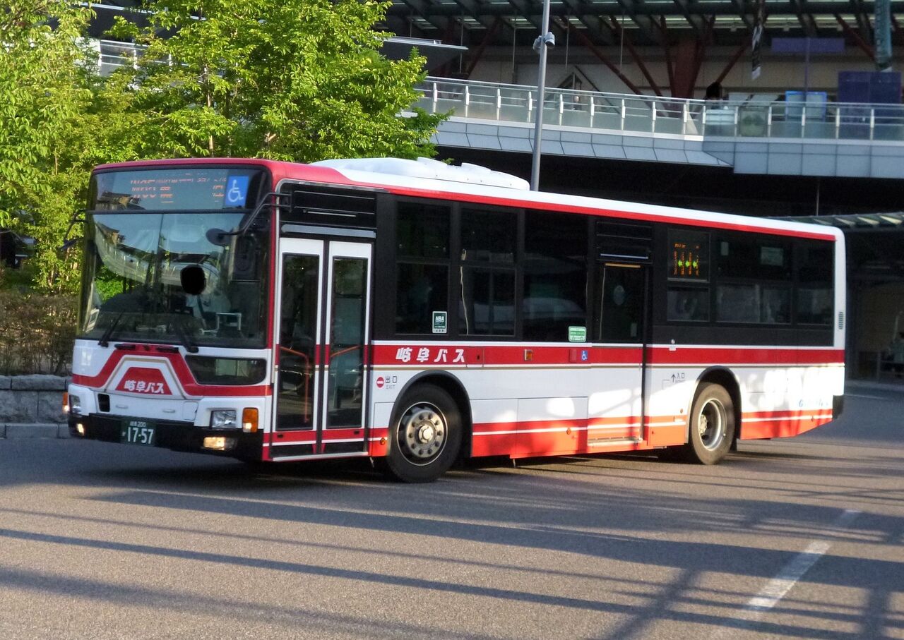岐阜バス 岐阜200か1757 : 三度のメシよりバスが好きな人のブログ