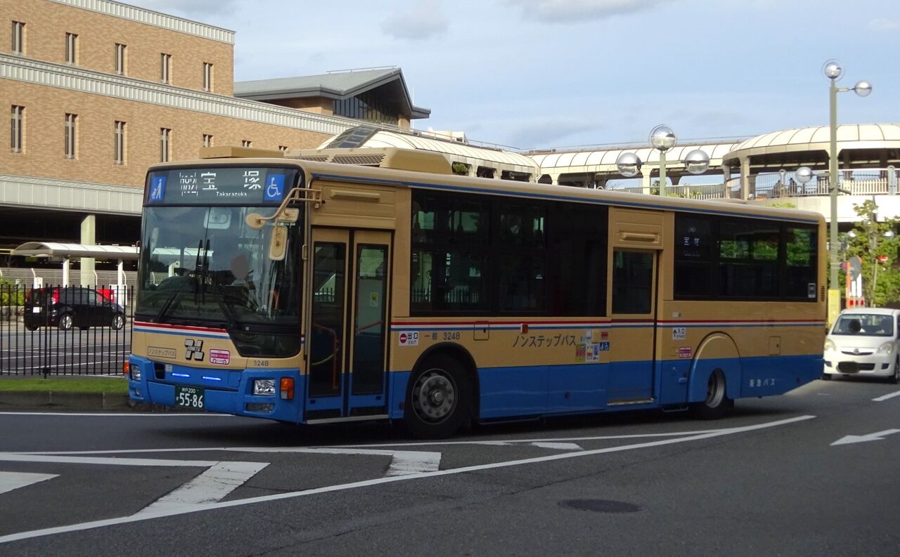 阪急バス 3248(神戸200か5586) : 三度のメシよりバスが好きな人のブログ