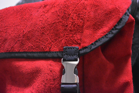 イサムカタヤマバックラッシュ　バッグ