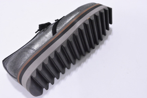 イサムカタヤマバックラッシュ　629-02　ステアーレザーシルバー箔シャークソール　短靴