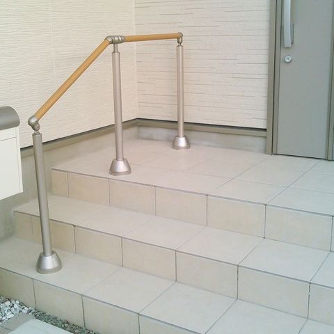 久々の屋外手すり取付け オールアンカーが楽にできる 物 の ちから