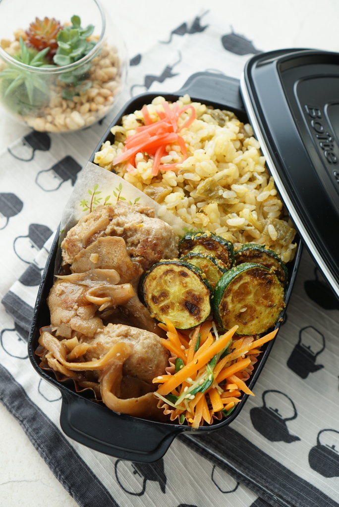 綺麗な色の簡単ナムルが好きです 笑 な本日のパパ弁当 お弁当レストラン わっぱ弁当修行ブログ Powered By ライブドアブログ 綺麗な色の簡単ナムルが好きです 笑 な本日のパパ弁当 お弁当レストラン わっぱ弁当修行ブログ Powered By ライブドアブログ