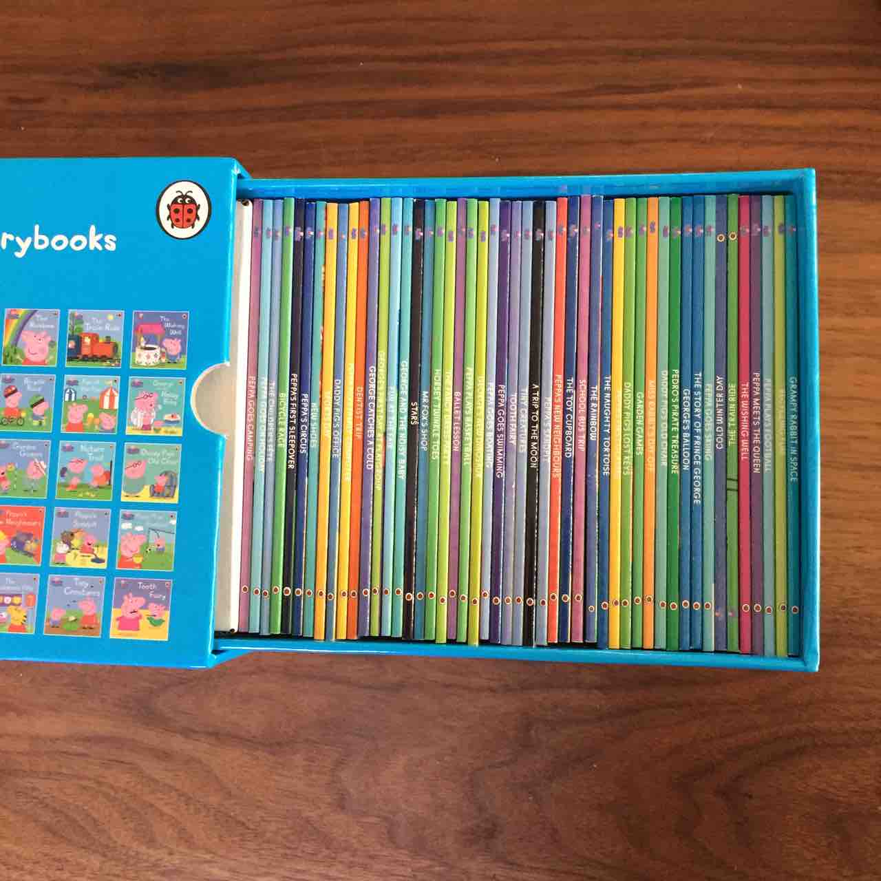 ペッパピッグ　ミニ絵本50冊コンプリート The Ultimate Peppa Pig Collection 50 Books Set: Ladybird