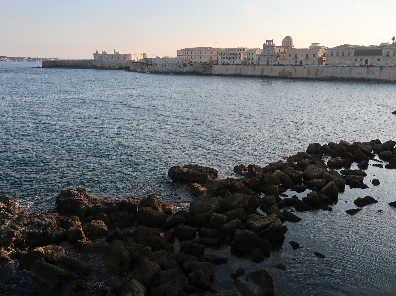 シラクーザ駅から島へ やまぶきシニアトラベラー