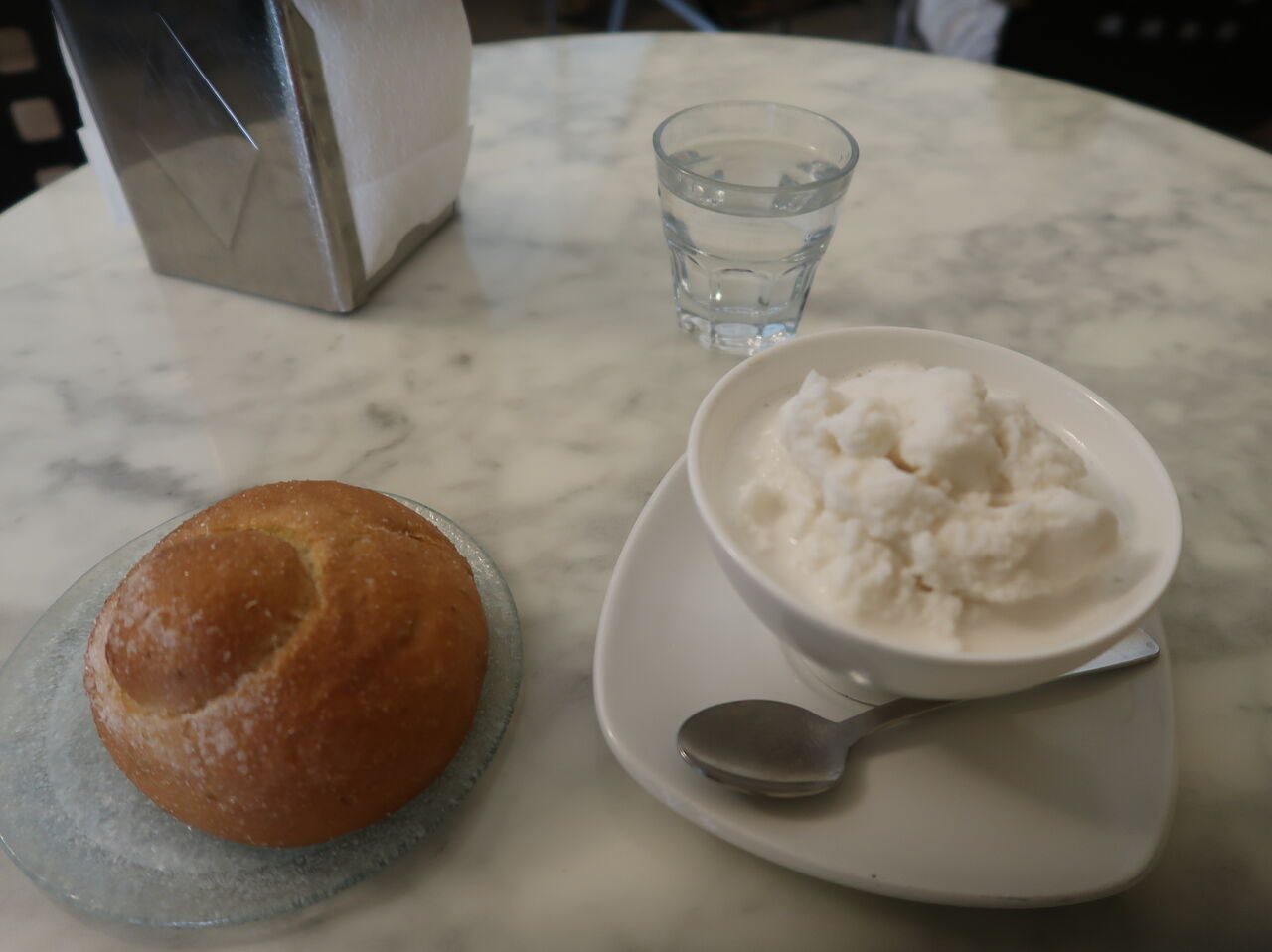 カフェシチリアのグラニータを食べに行く やまぶきシニアトラベラー カフェシチリアのグラニータを食べに行く やまぶきシニアトラベラー