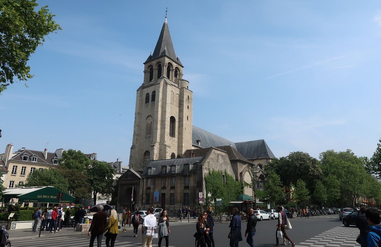 パリ6区サンジェルマン デプレ教会に入りましょう やまぶきシニアトラベラー