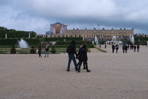 Versailles225dラトナ噴水を囲む緑