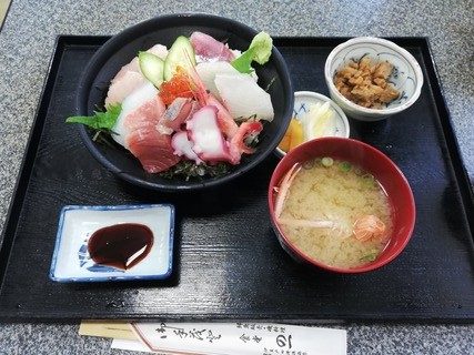 海鮮丼