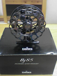 ✨️未使用/正規品✨️ ✴️Daiwa Bj 85✴️ 　 ヘチリール 楽天市場】(c)【取り寄せ商品】ダイワ BJ 85 /ヘチ用リール