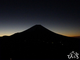2013-1-6夜明け前の富士山