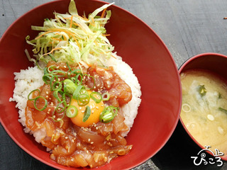 シイラのユッケ丼