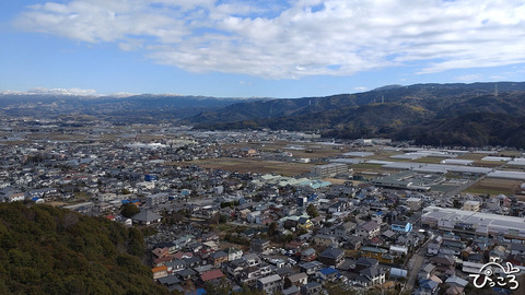 守山から見下ろす韮山の町_jp