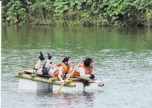 狩野川いかだレース